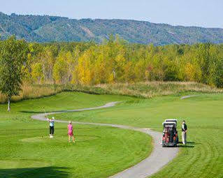 Mountain View Villas At Cranberry Collingwood Exterior foto